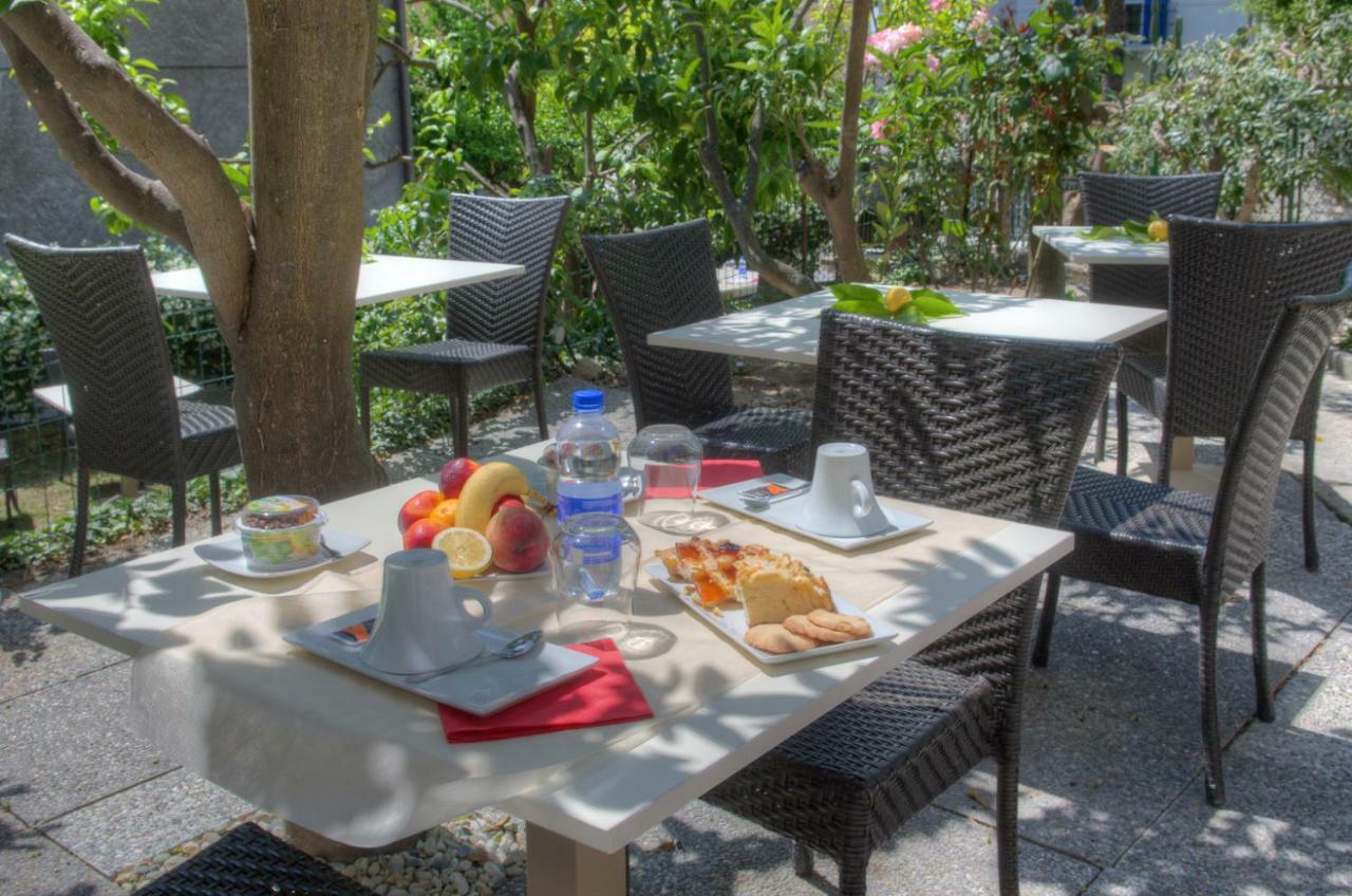 Rione San Carlo Hotell Finale Ligure Exteriör bild