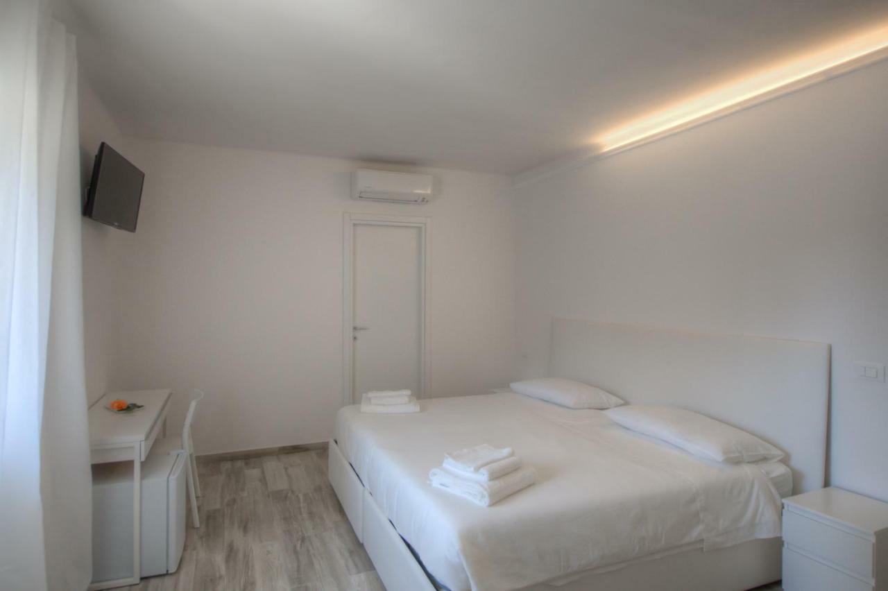 Rione San Carlo Hotell Finale Ligure Exteriör bild